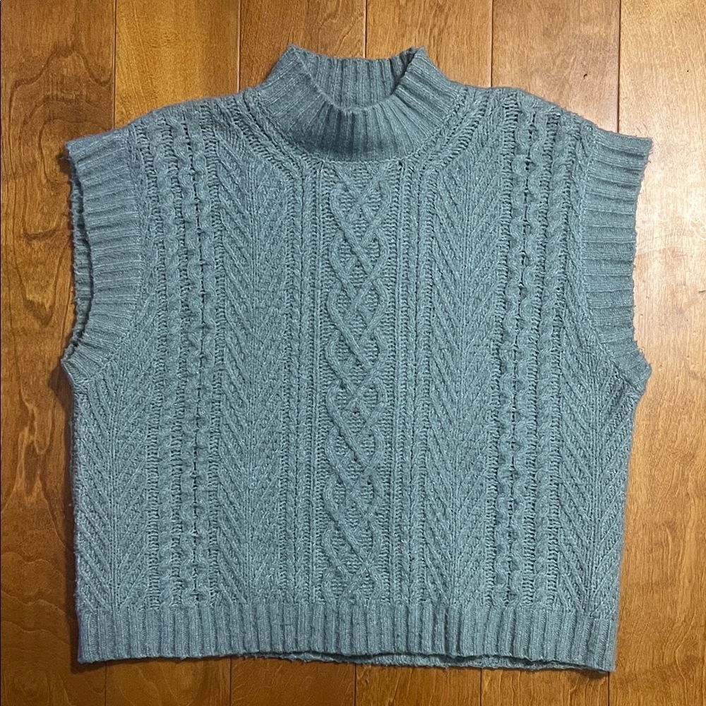 And Now This Extended-Shoulder Chunky Cable Knit Sweater Vest M Green Slouchy